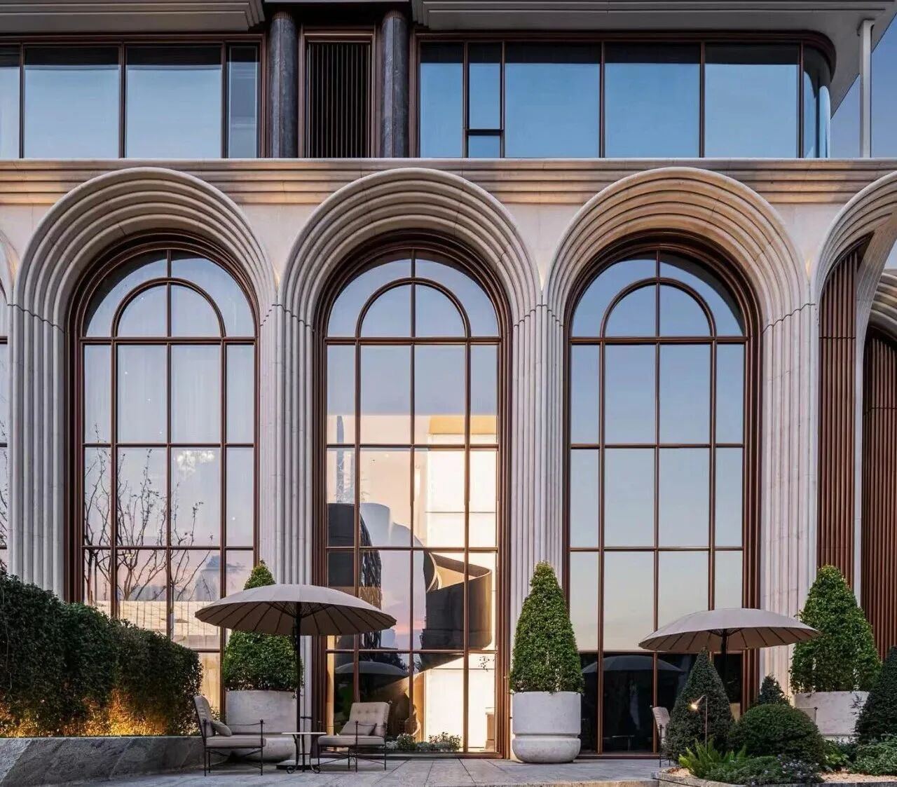 51b46f0333570ce87bb16ac18e123817