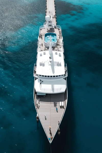 图片[16]-全球设计案例智能库_OJBKAI.COM豪华时尚游轮Midjourney灵感图库-_设计智库－全球设计案例智能库_OJBKAI.COM-全球设计案例智能库_OJBKAI.COM设计智库