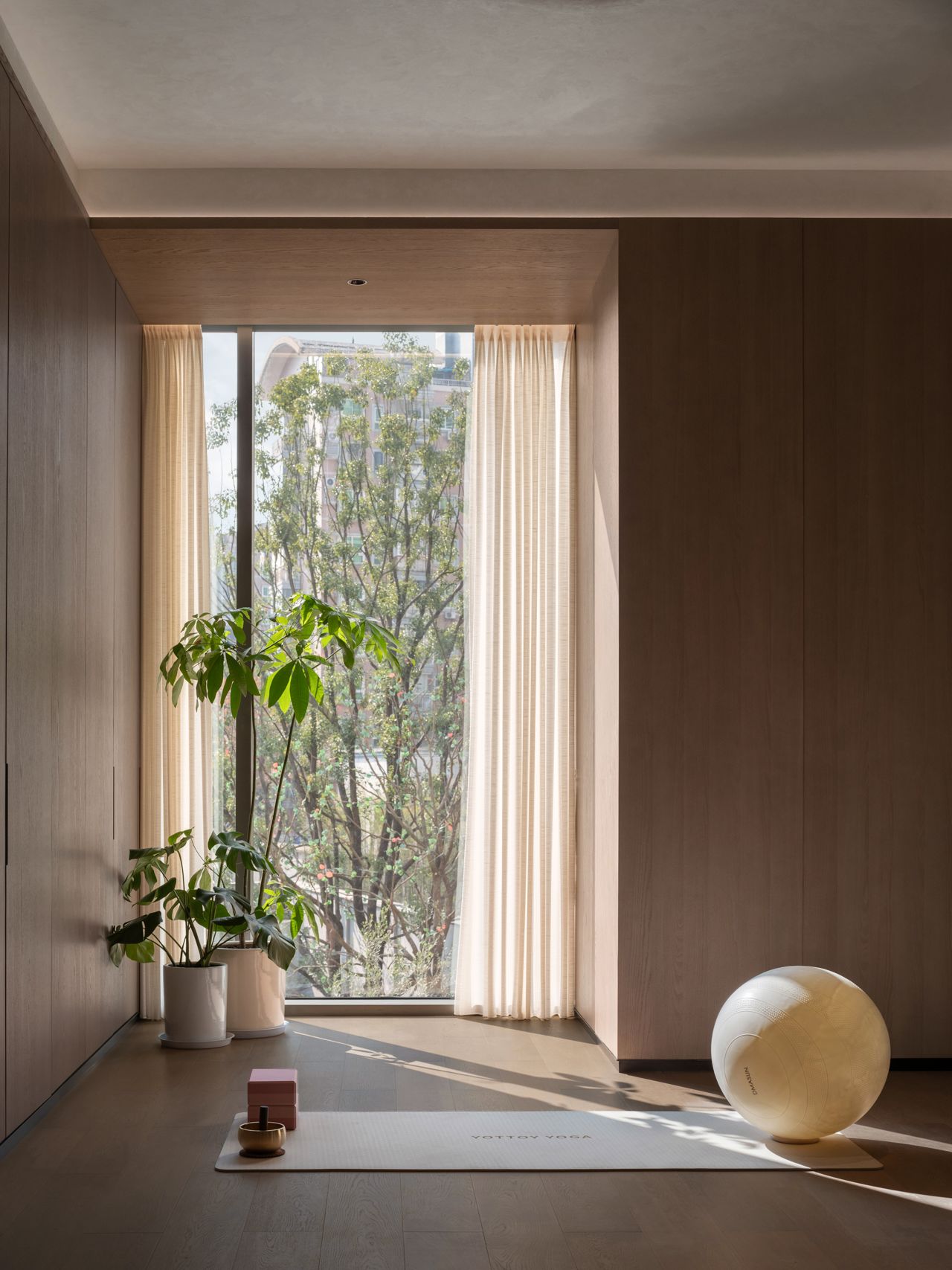 a231865fff18527b39cee7155e8e8df4-1